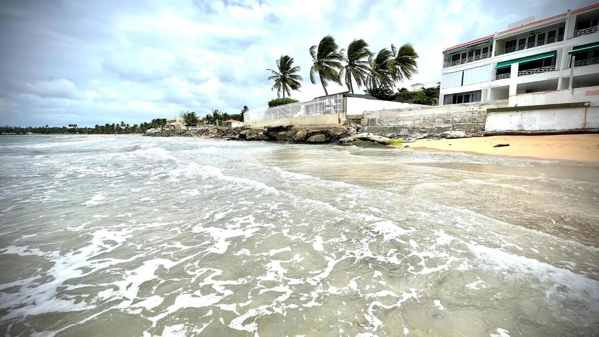 Apartment Chackys Paradise Oceanfront Home Luquillo